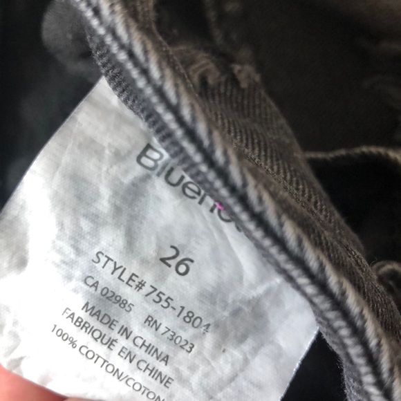 Bluenotes black high rise mom jean size 26 - Picture 4 of 4